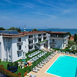 Oliveto Отель