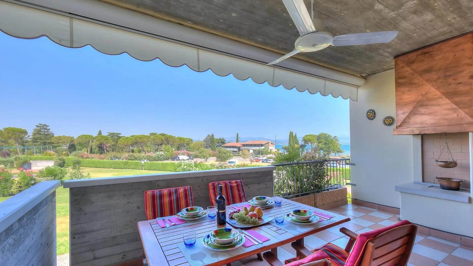 Vistalago Green Residence 100M From Lake - Happy Rentals contacts